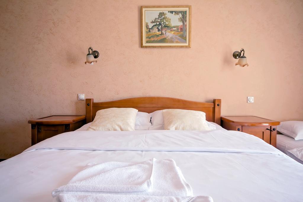 Hotel Holiday Podgorica Zewnętrze zdjęcie