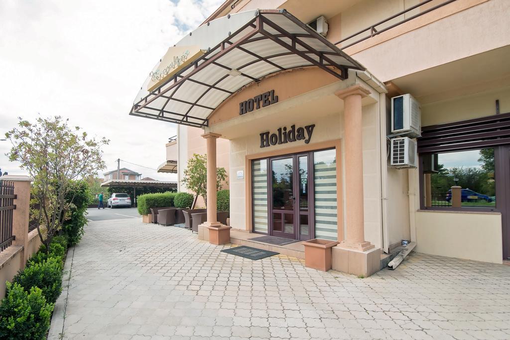 Hotel Holiday Podgorica Zewnętrze zdjęcie