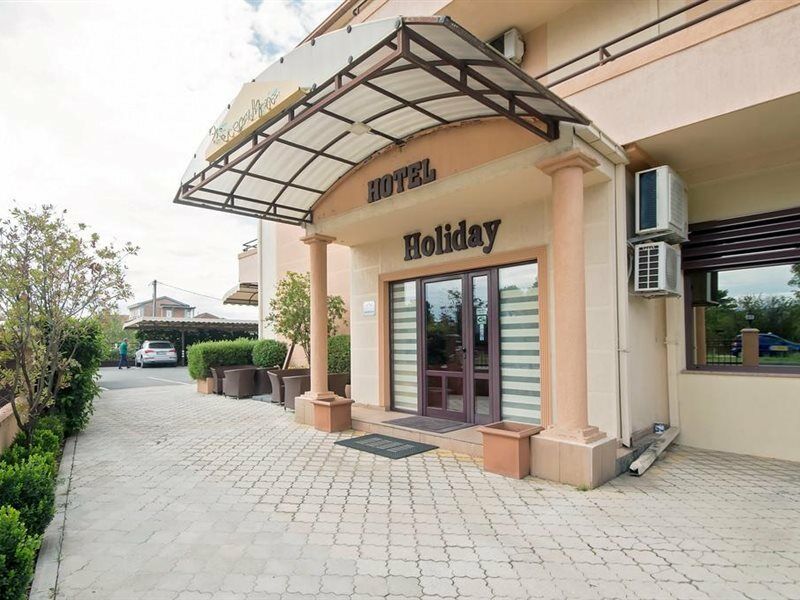 Hotel Holiday Podgorica Zewnętrze zdjęcie